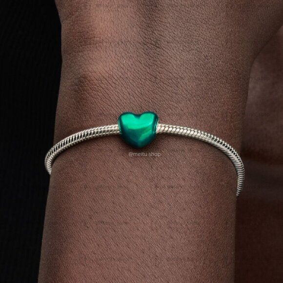Pandora Metallic Green Heart Charm - Picture 5 of 6